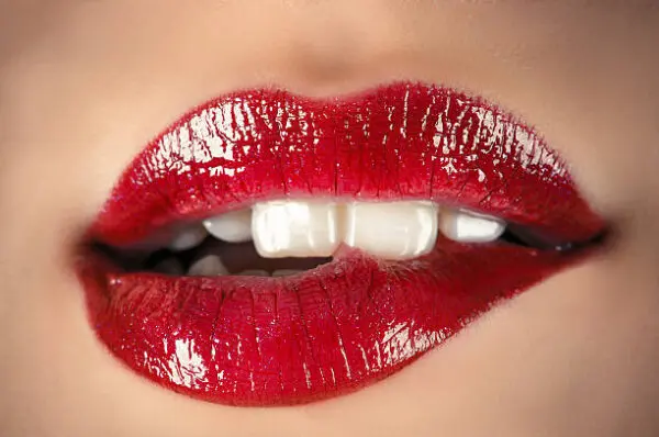 7 Natural Steps To Get Your Lips Kiss-ready For Valentine